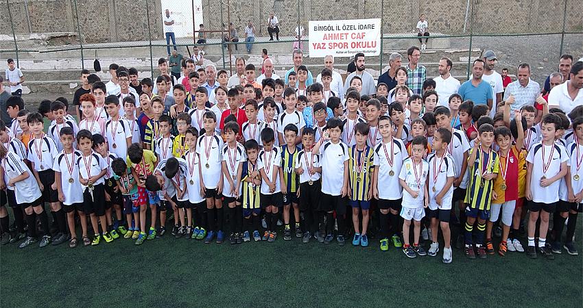 YAZ SPOR OKULUNDAN 210 ÇOCUK YARARLANDI
