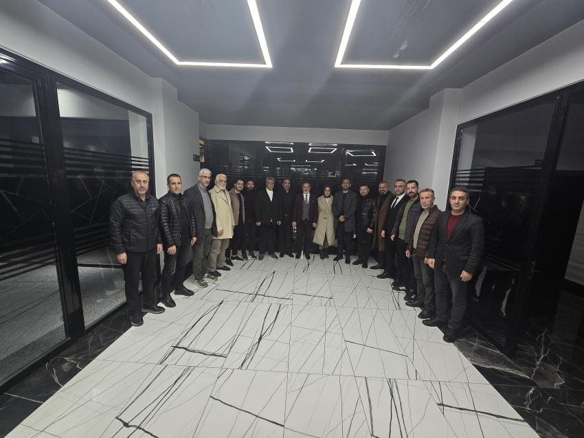 Rektör Çelik, Memleket Sevdalıları Derneği’ni Ziyaret Etti