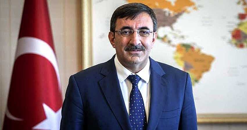 ‘TÜM DARBE VE DARBECİLERİ LANETLİYORUM’