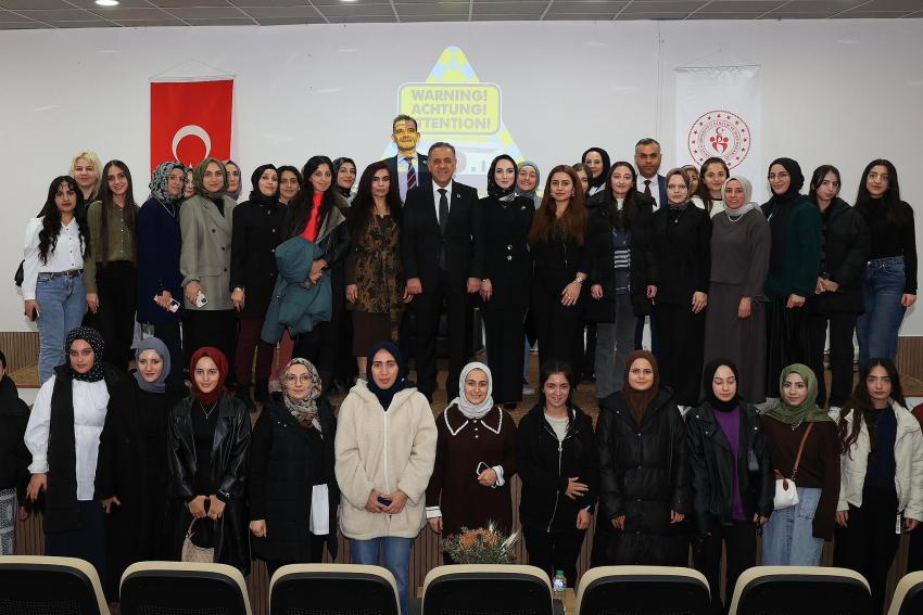 Üniversite Öğrencileriyle Kariyer Günü Etkinliği