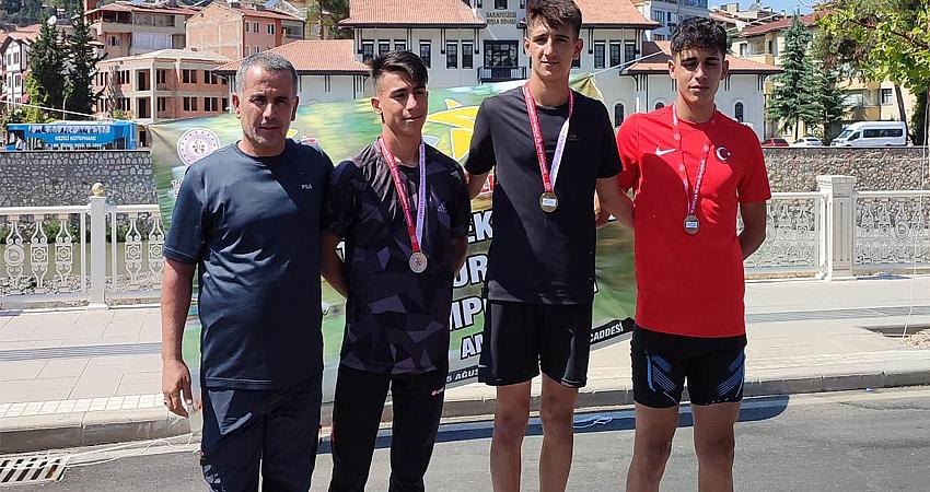 TEKERLEKLİ KAYAKTA TÜRKİYE ŞAMPİYONLUĞU