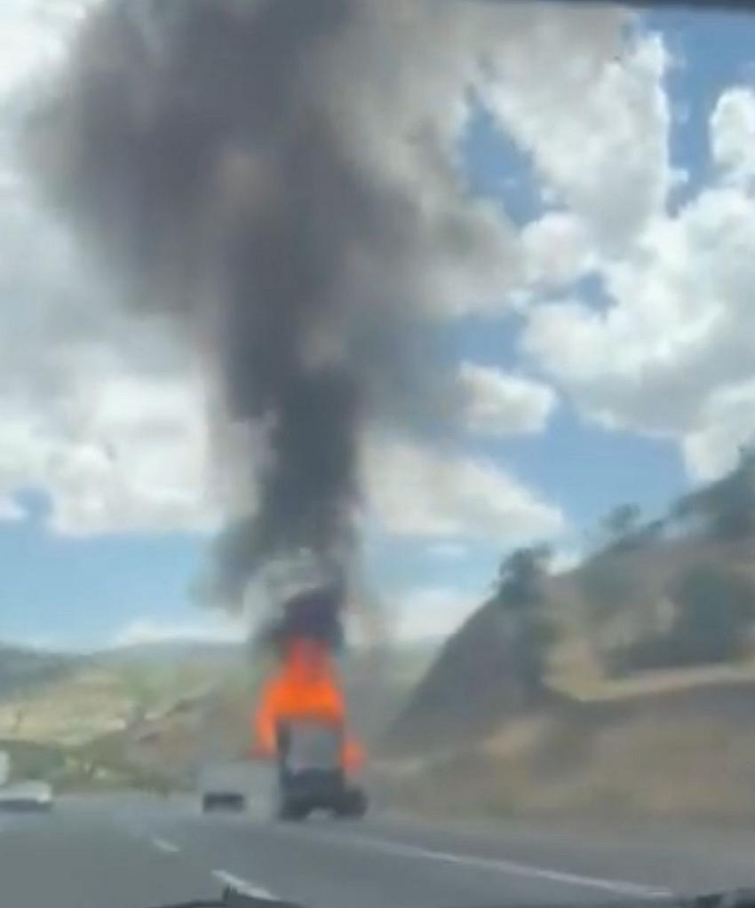 Seyir Halinde Alev Aldı